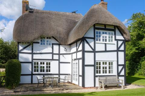 Hallam Cottages, Marlborough SN8 3 bed detached house for sale