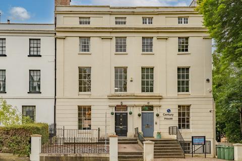 London Road, Gloucester GL1 5 bed terraced house for sale