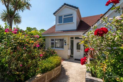 Strathwell Crescent, Whitwell, Ventnor 4 bed semi