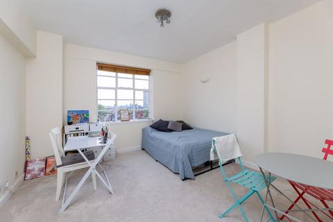 Kings Court, Hamlet Gardens W6 Studio for sale