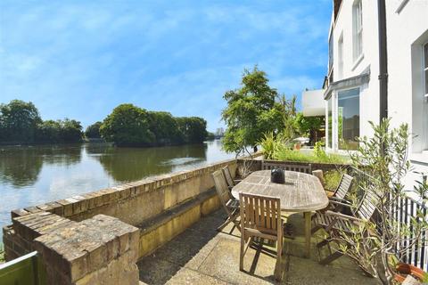 Strand On The Green, London 4 bed terraced house for sale