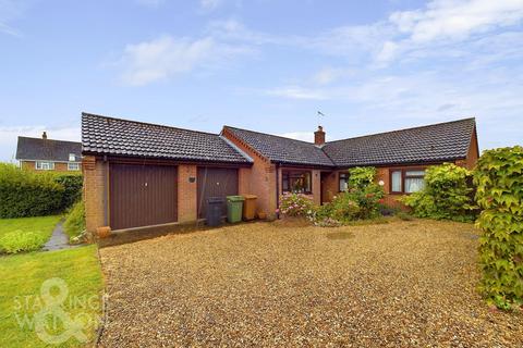 Yarmouth Road, Ellingham, NR35 3 bed detached bungalow for sale