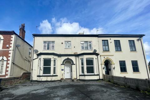 Southport PR9 2 bed ground floor flat for sale