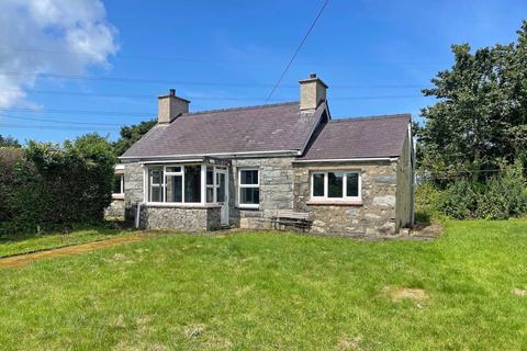 Penisarwaun, Caernarfon, Gwynedd, LL55 3 bed detached house for sale