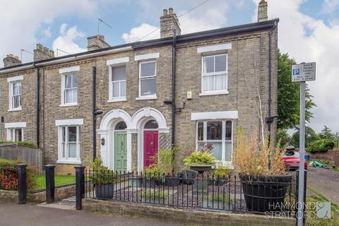 Grosvenor Road, Golden Triangle 4 bed end of terrace house for sale