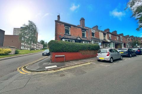 Baskerville Road, Staffordshire ST1 4 bed end of terrace house for sale