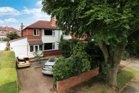 Southlands Avenue, Rawdon, Leeds... 3 bed semi