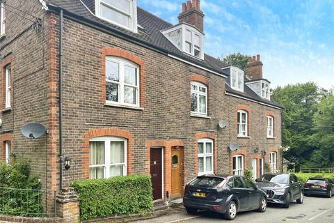 Station Road, Edenbridge TN8 3 bed terraced house for sale