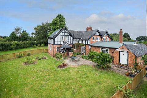 School Lane, Bunbury 4 bed semi