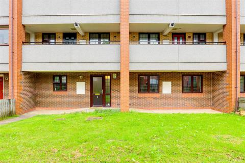 Argyle Court, Radford NG7 3 bed flat for sale