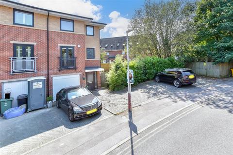 Jackwood Way, Tunbridge Wells, Kent 4 bed end of terrace house for sale