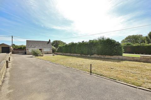 Brize Norton Road, Minster Lovell, OX29 3 bed detached bungalow for sale