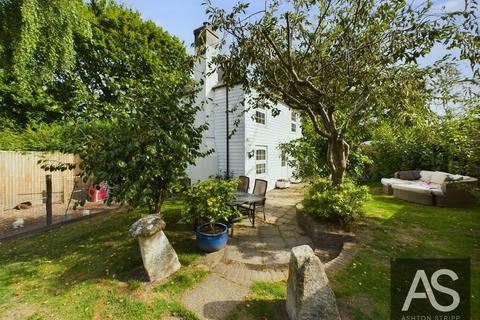 Hooe Road, Hooe, TN33 3 bed cottage for sale