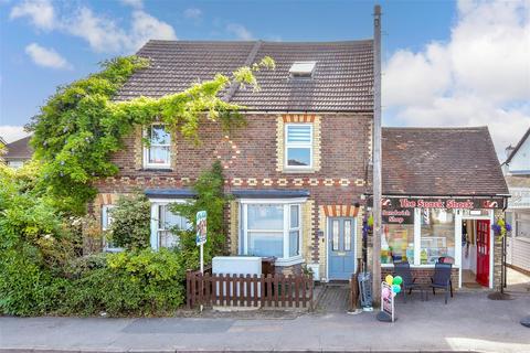Commercial Road, Paddock Wood... 1 bed apartment for sale