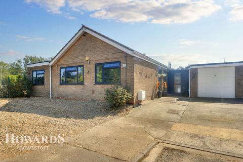 Saffron Square, Lowestoft 4 bed detached bungalow for sale