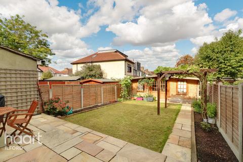 Wanstead Lane, Ilford 3 bed terraced house for sale