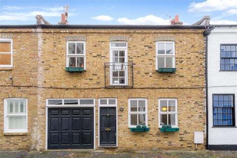 Ernshaw Place, London 2 bed house for sale