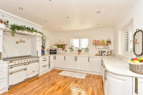 Eastchurch Road, Eastchurch... 4 bed detached house for sale
