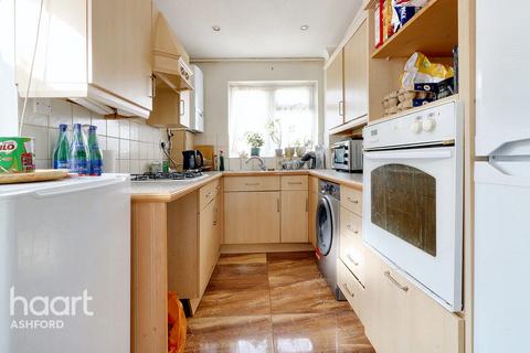 Broadhurst Drive, Ashford 3 bed detached bungalow for sale