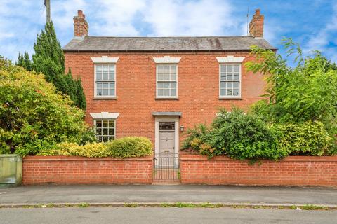 High Street, Coventry, CV8 2 bed villa for sale