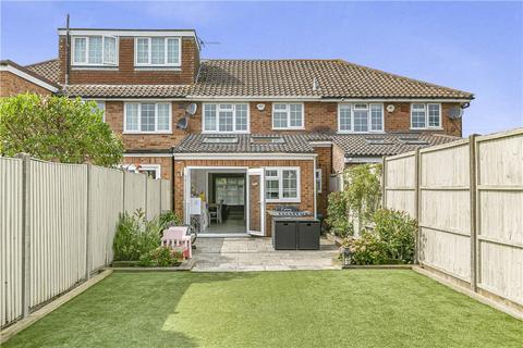Hithermoor Road, Staines