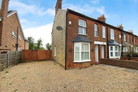Cambridge Road, Hitchin, SG4 2 bed end of terrace house for sale