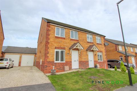 Model Lane, Worksop S80 3 bed townhouse for sale
