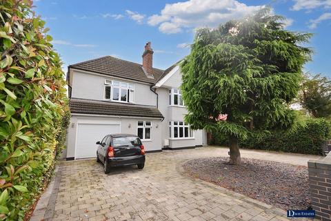Westmoreland Avenue, Hornchurch, RM11 4 bed detached house for sale
