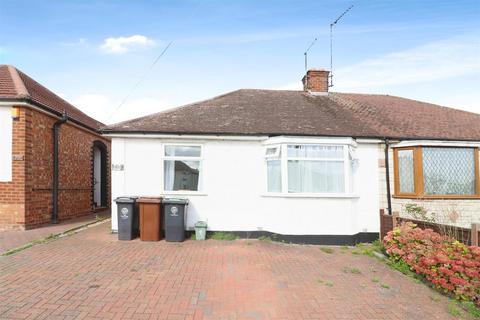 St. Margarets Avenue, Rushden NN10 2 bed semi