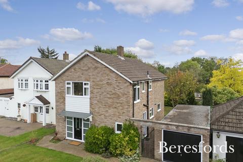 Ferndown, Emerson Park, RM11 4 bed detached house for sale