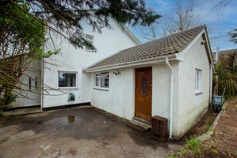 Killyvarder Way, St. Austell... 4 bed semi