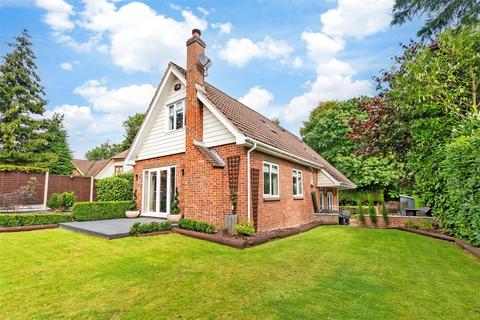 Beechwood Drive, Culverstone... 4 bed detached bungalow for sale