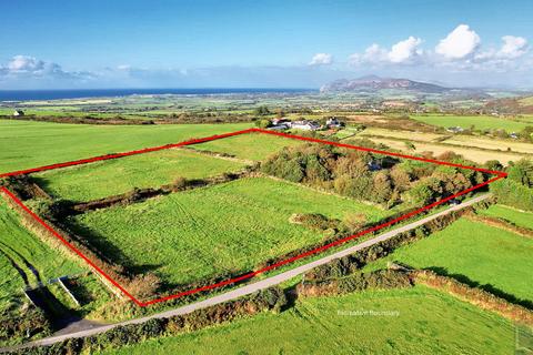 Cil Llidiart, Dinas