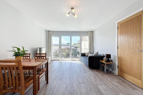 Ravenswood, Victoria Wharf, Cardiff Bay 2 bed apartment for sale