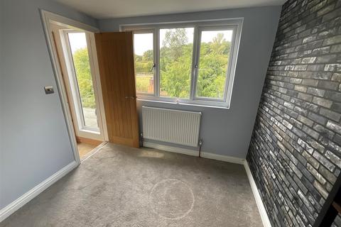 Bells Hill Road, Vange, Basildon, Essex 4 bed semi