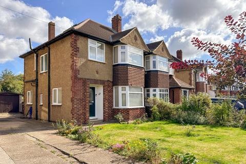 Langley, Berkshire 4 bed semi