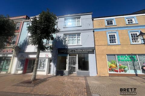 Charles Street, Milford Haven... 3 bed flat for sale