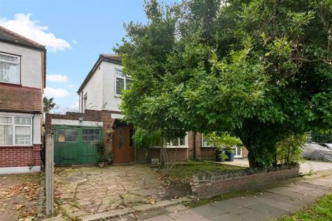 Wimborne Avenue, Norwood Green UB2 3 bed semi