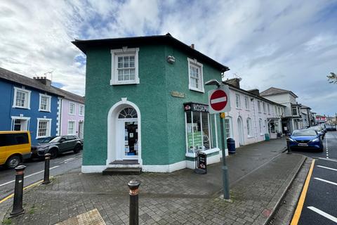 Corner Alban Sq/Albert Street... Mixed use for sale