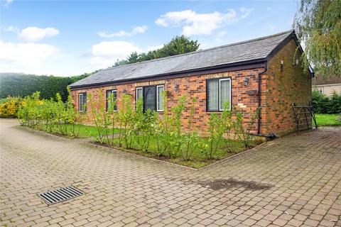 Windmill Road, Pepperstock... 2 bed bungalow for sale