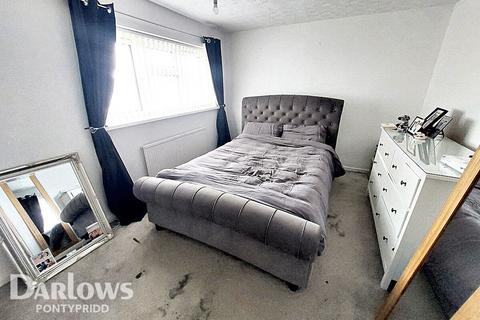 Porcher Avenue, Pontypridd 3 bed semi