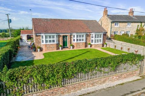 Gwenva Rise, Hunsingore, Wetherby 2 bed detached bungalow for sale
