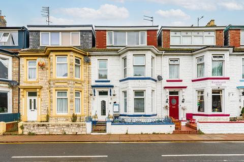 Trafalgar Road, Great Yarmouth 6 bed terraced house for sale