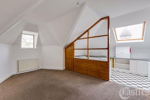 Mount Pleasant Lane, E5 2 bed apartment for sale
