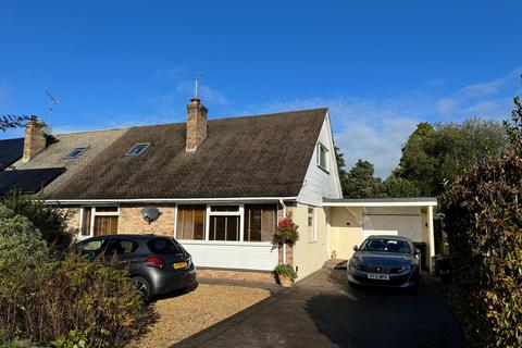 Orchard Close, Ringwood BH24 3 bed detached bungalow for sale