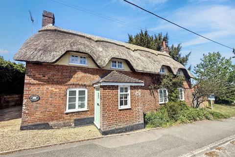 Wimborne Road, Corfe Mullen, BH21 4 bed detached house for sale