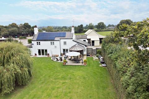 Bannel Lane, Penymynydd, Flintshire 4 bed equestrian property for sale