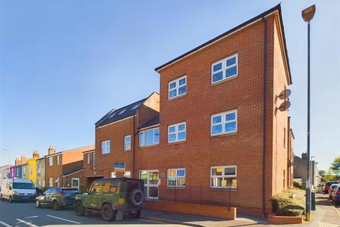 High Street, Gloucester 2 bed apartment for sale