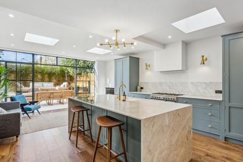 Frithville Gardens, London, W12 5 bed semi