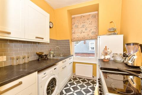 Grove Avenue, Tunbridge Wells, Kent 1 bed apartment for sale